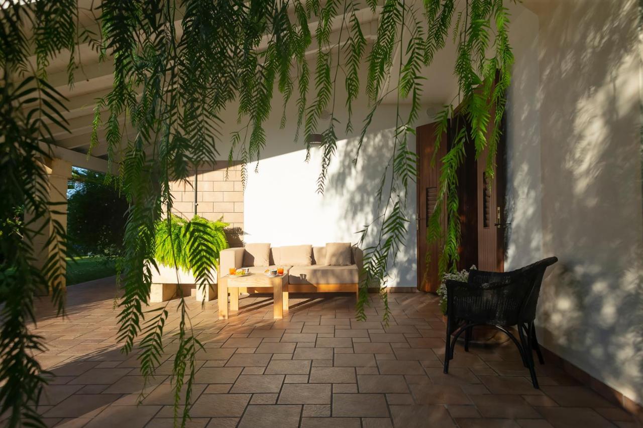 Olive Garden House Villa Borgagne Exterior photo